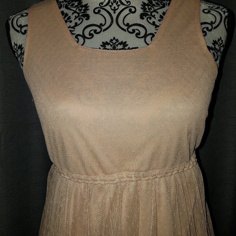 Dress - Picture 3 of 5